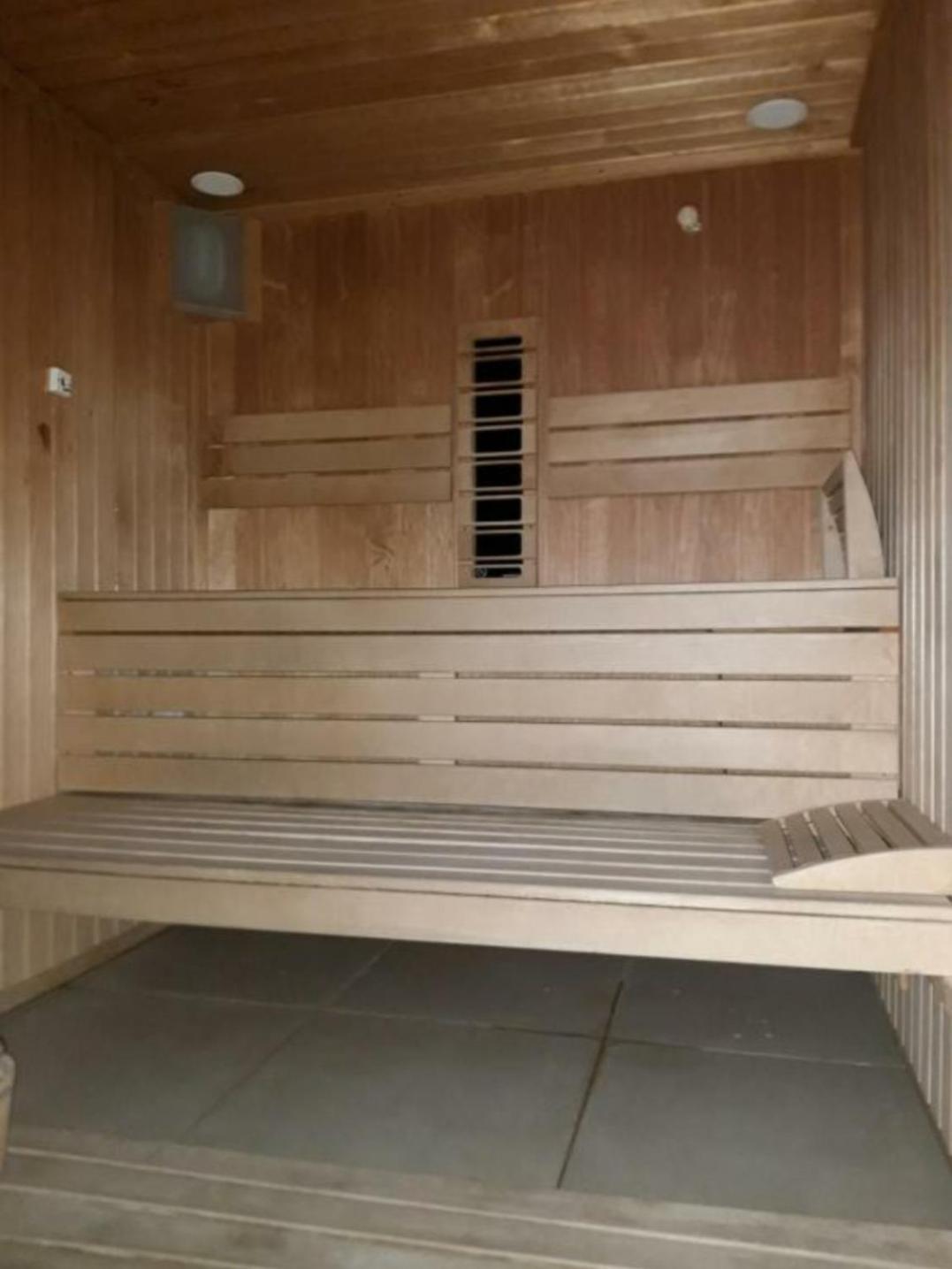 Luxury Suite Alezzi Beach Apartment Piscina Incalzita Sauna Jacuzzi Parking Navodari Luaran gambar