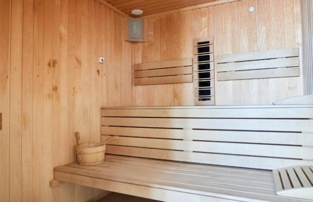 Luxury Suite Alezzi Beach Apartment Piscina Incalzita Sauna Jacuzzi Parking Navodari Luaran gambar