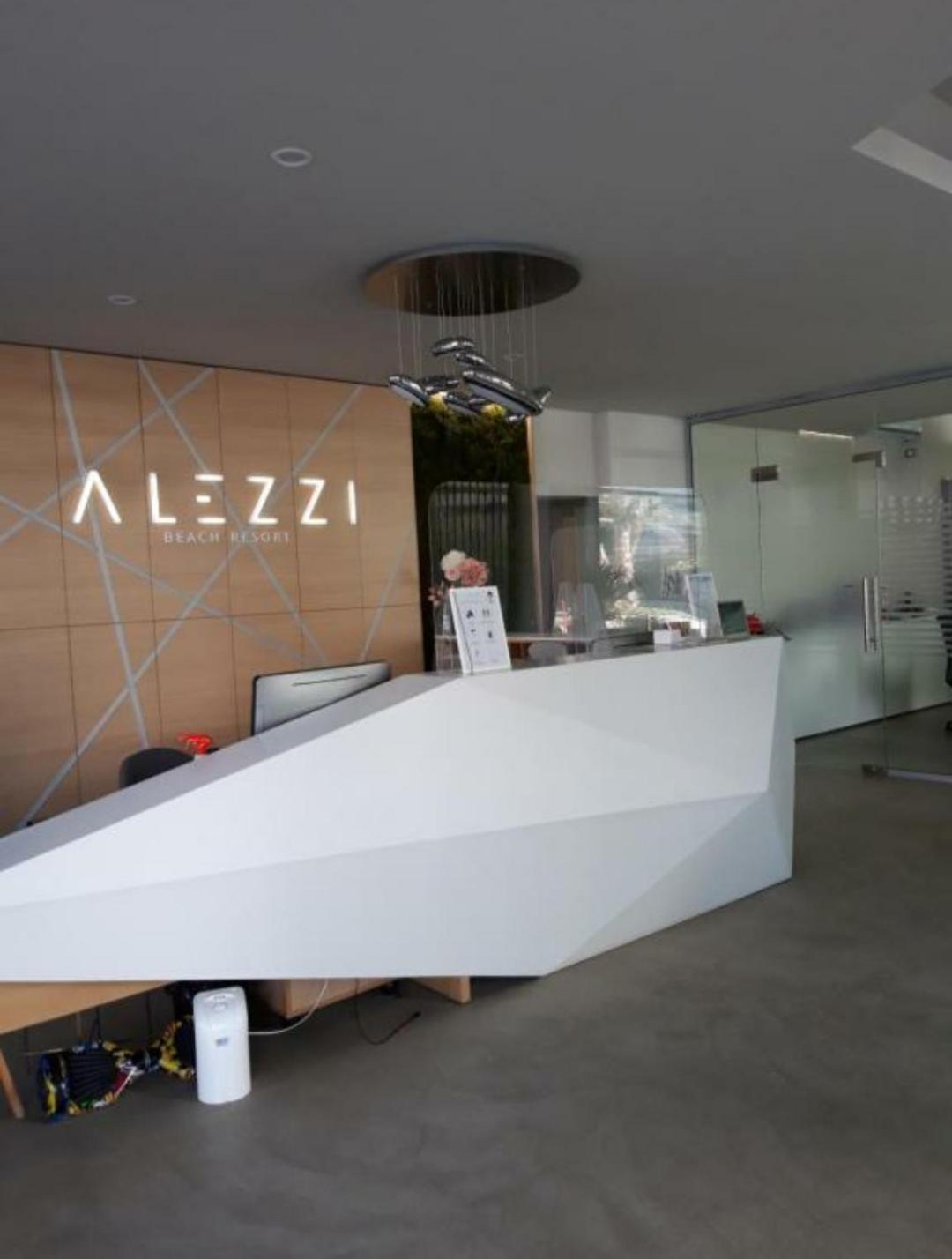 Luxury Suite Alezzi Beach Apartment Piscina Incalzita Sauna Jacuzzi Parking Navodari Luaran gambar